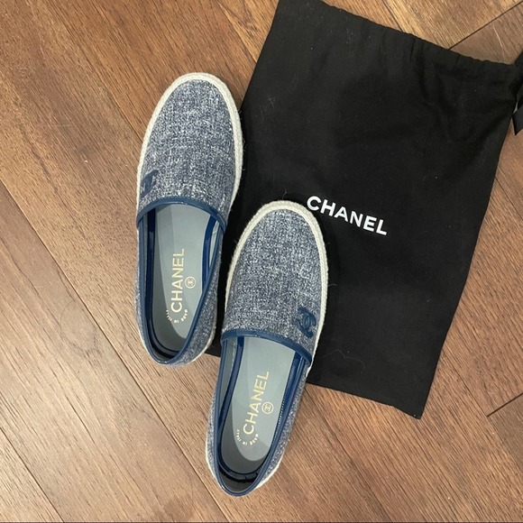 Chanel Brand New Espadrilles Jeans RARE - Picture 1 of 8